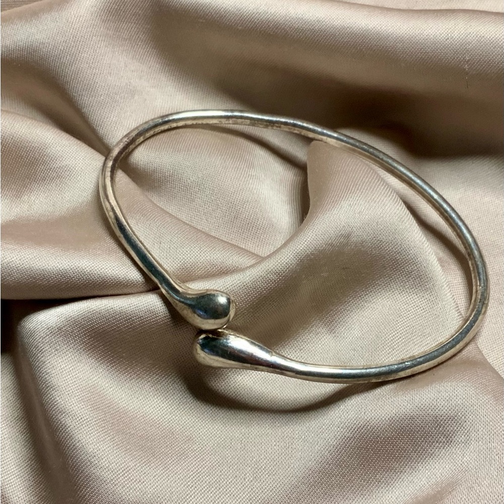 Vintage Sterling Silver Teardrop Bangle Bracelet
